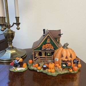 Department 56 Halloween Jack’s Pumpkin Carving Studio